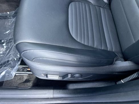 Certified 2025 Kia Sportage SX FWD image 9
