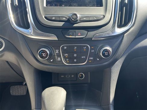 Certified 2022 Chevrolet Equinox LT image 17