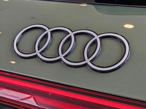 Certified 2025 Audi Q5 Premium Plus w/ Premium Plus AWD/4WD image 28