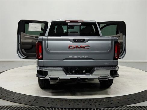New 2026 GMC Sierra 1500 SLT image 14
