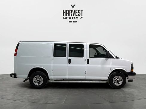 Used 2024 GMC Savana 2500 w/ Driver Convenience Package image 8