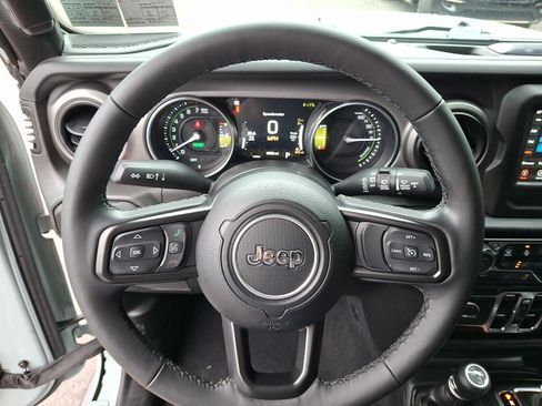 Used 2023 Jeep Wrangler Unlimited w/ Cold Weather Group AWD/4WD image 16