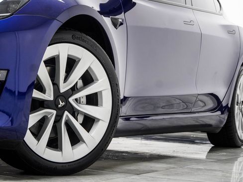 Used 2023 Tesla Model 3 Standard Range RWD image 3