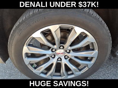 Used 2021 GMC Yukon Denali w/ Advanced Technology Package image 10