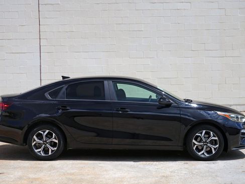 Used 2019 Kia Forte LXS FWD image 44