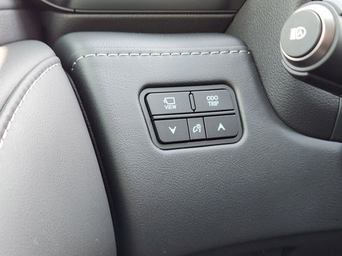 New 2026 Lexus LX 700h Luxury image 16