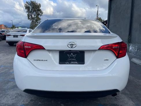 Used 2018 Toyota Corolla SE w/ Carpet Mat Package (TMS) FWD image 8