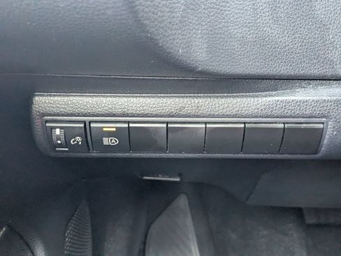 Used 2025 Toyota Corolla LE FWD image 16