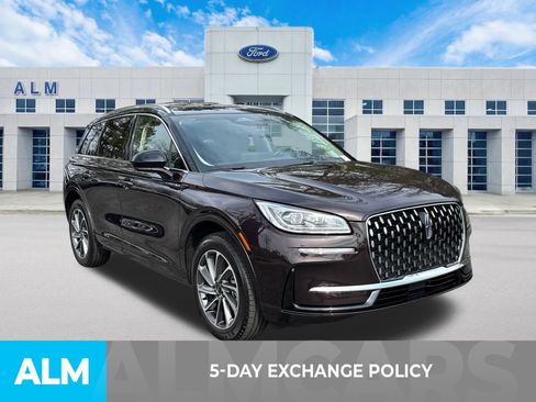 Used 2023 Lincoln Corsair Grand Touring image 3