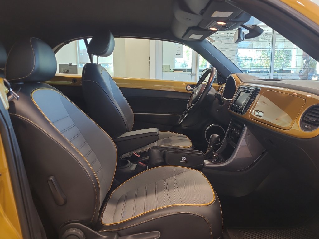 Used 2017 Volkswagen Beetle 1.8T Dune FWD image 13