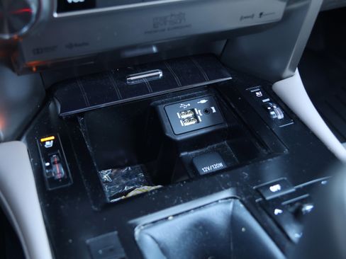 Certified 2021 Lexus GX 460 Luxury w/ Accessory Package image 28