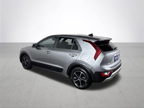 Certified 2024 Kia Niro LX FWD image 9