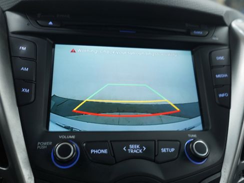 Used 2015 Hyundai Veloster image 24