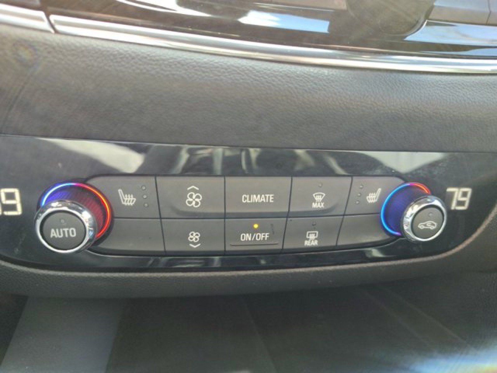 Used 2023 Buick Enclave Essence FWD image 26