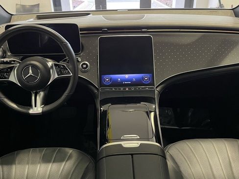 Used 2023 Mercedes-Benz EQE 350+ SUV w/ Pinnacle Trim Package image 31