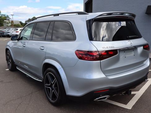 Used 2025 Mercedes-Benz GLS 450 4MATIC image 7
