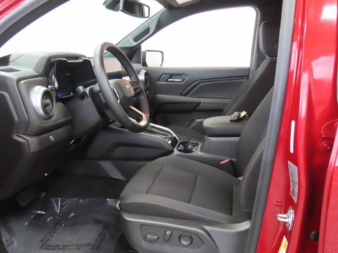 Used 2026 Chevrolet Colorado LT AWD/4WD image 15