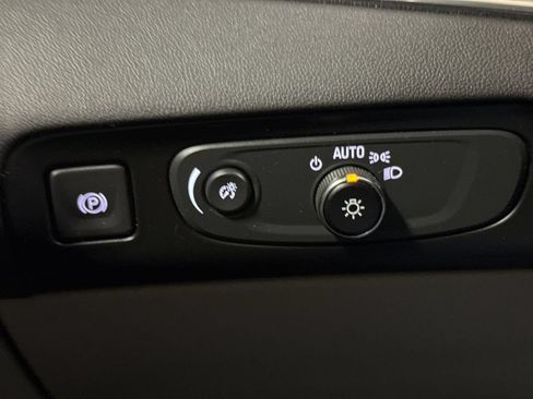 Used 2020 Buick Enclave Premium w/ Sun and Sites Package AWD/4WD image 19