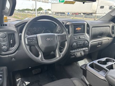 Certified 2024 Chevrolet Silverado 1500 Custom Trail Boss w/ LPO, Dark Essentials Package AWD/4WD image 17