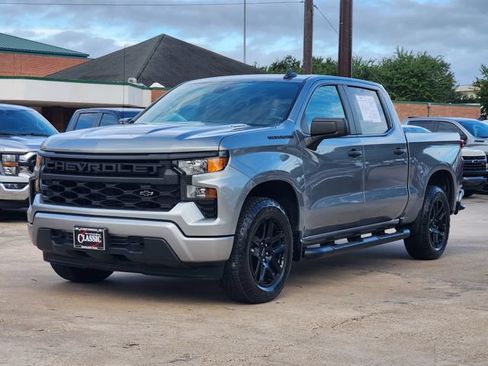 Used 2024 Chevrolet Silverado 1500 Custom w/ Turbomax Blackout Package RWD image 3