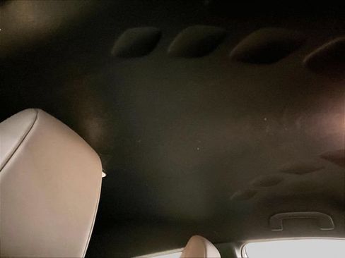 Used 2019 Toyota C-HR Limited FWD image 21