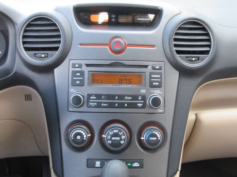 Used 2008 Kia Rondo LX FWD image 31