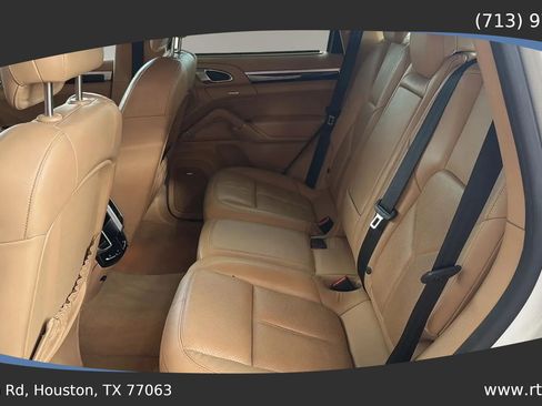 Used 2014 Porsche Cayenne AWD/4WD image 24