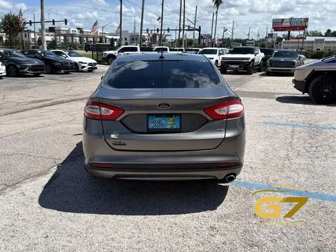 Used 2013 Ford Fusion SE FWD image 7