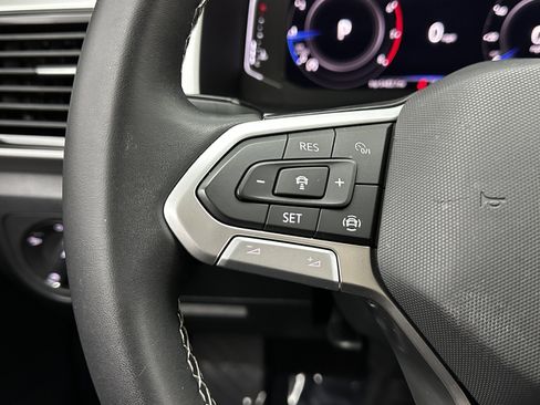 Used 2023 Volkswagen Atlas SE image 19