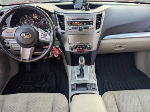 Used 2011 Subaru Outback 2.5i Premium w/ All-Weather Pkg image 23