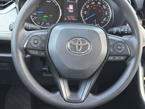 Certified 2020 Toyota RAV4 XLE w/ Carpet Mat Package AWD/4WD image 10