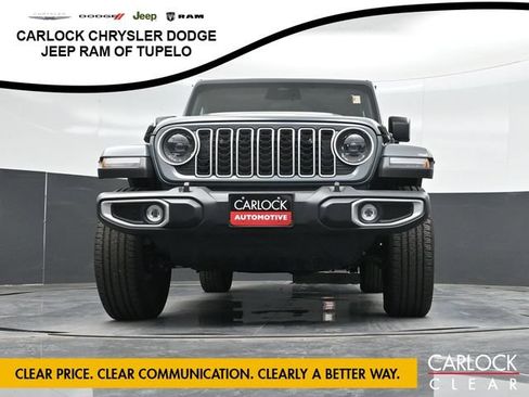 Used 2025 Jeep Wrangler Unlimited Sahara AWD/4WD image 40