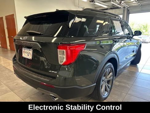 Used 2023 Ford Explorer XLT w/ Equipment Group 202A AWD/4WD image 14