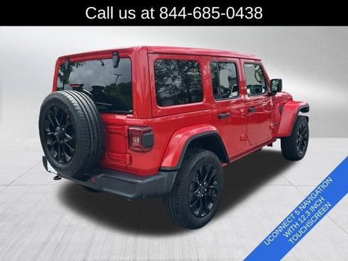 Used 2025 Jeep Wrangler Unlimited Sahara w/ Safety Group AWD/4WD image 5