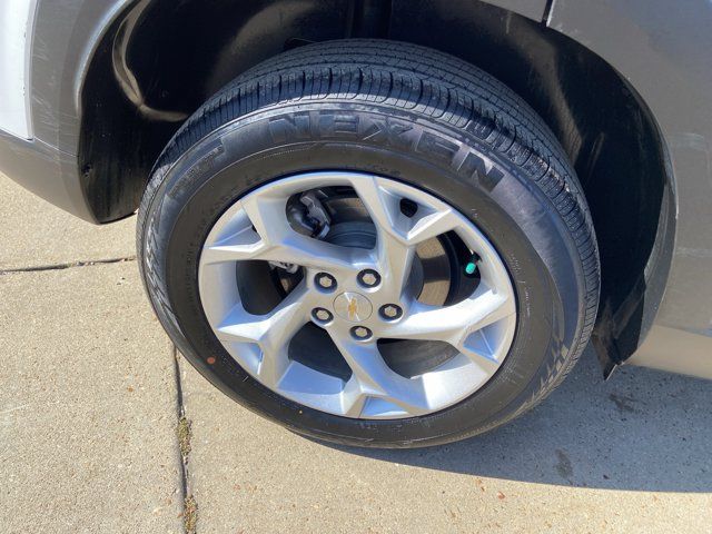 Used 2025 Chevrolet Trax LS w/ LS Convenience Package FWD image 31