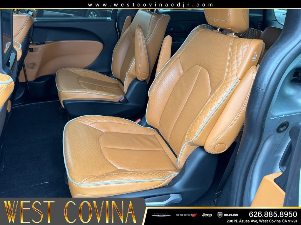 Used 2023 Chrysler Pacifica Pinnacle FWD image 37