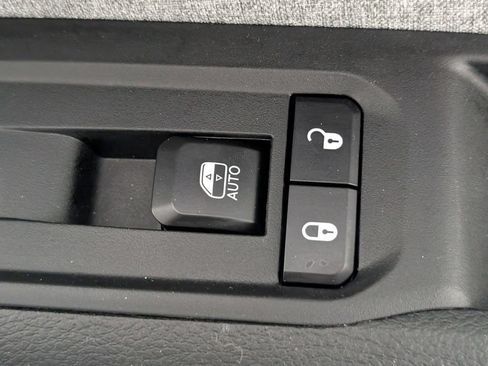Certified 2023 Jeep Compass Latitude AWD/4WD image 34