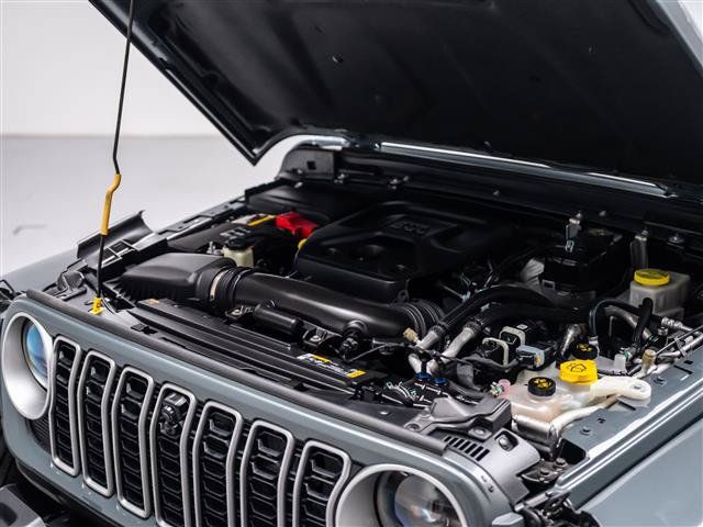 Used 2024 Jeep Wrangler Unlimited Sahara w/ Technology Group AWD/4WD image 11
