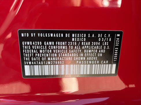 Used 2018 Volkswagen Golf 4-Door image 32