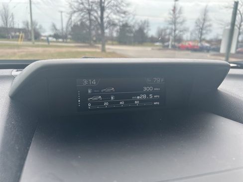 Used 2023 Subaru Forester Premium image 6