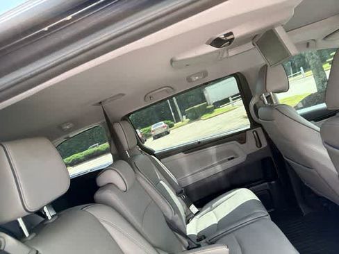 Used 2023 Honda Odyssey Elite image 12