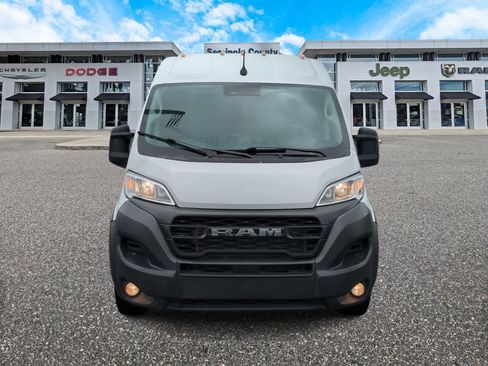 Used 2025 RAM ProMaster 2500 w/ Convenience Group FWD image 3