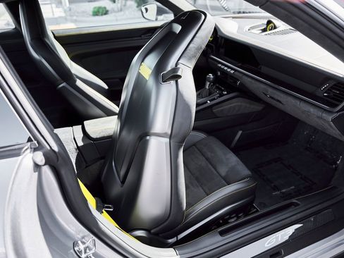 Used 2023 Porsche 911 GT3 image 44