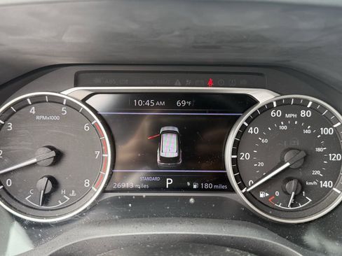 Used 2022 Nissan Rogue SV w/ SV Premium Package image 17