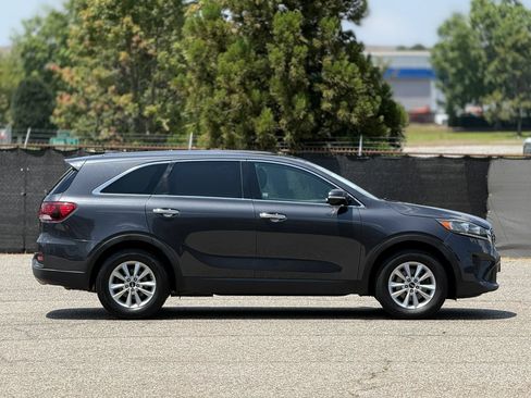 Used 2019 Kia Sorento FWD image 7