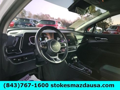 Used 2023 Kia Sportage EX image 19