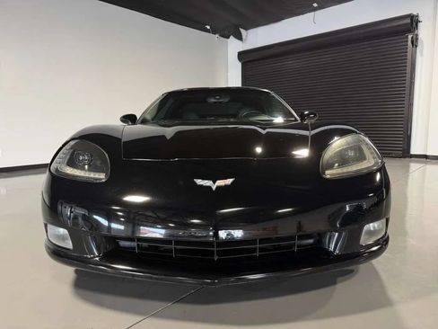 Used 2007 Chevrolet Corvette Coupe RWD image 2