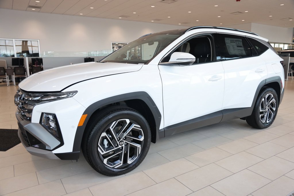 New 2026 Hyundai Tucson Limited AWD/4WD image 3