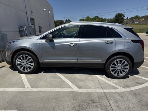 Used 2025 Cadillac XT5 Premium Luxury w/ Technology Package image 7