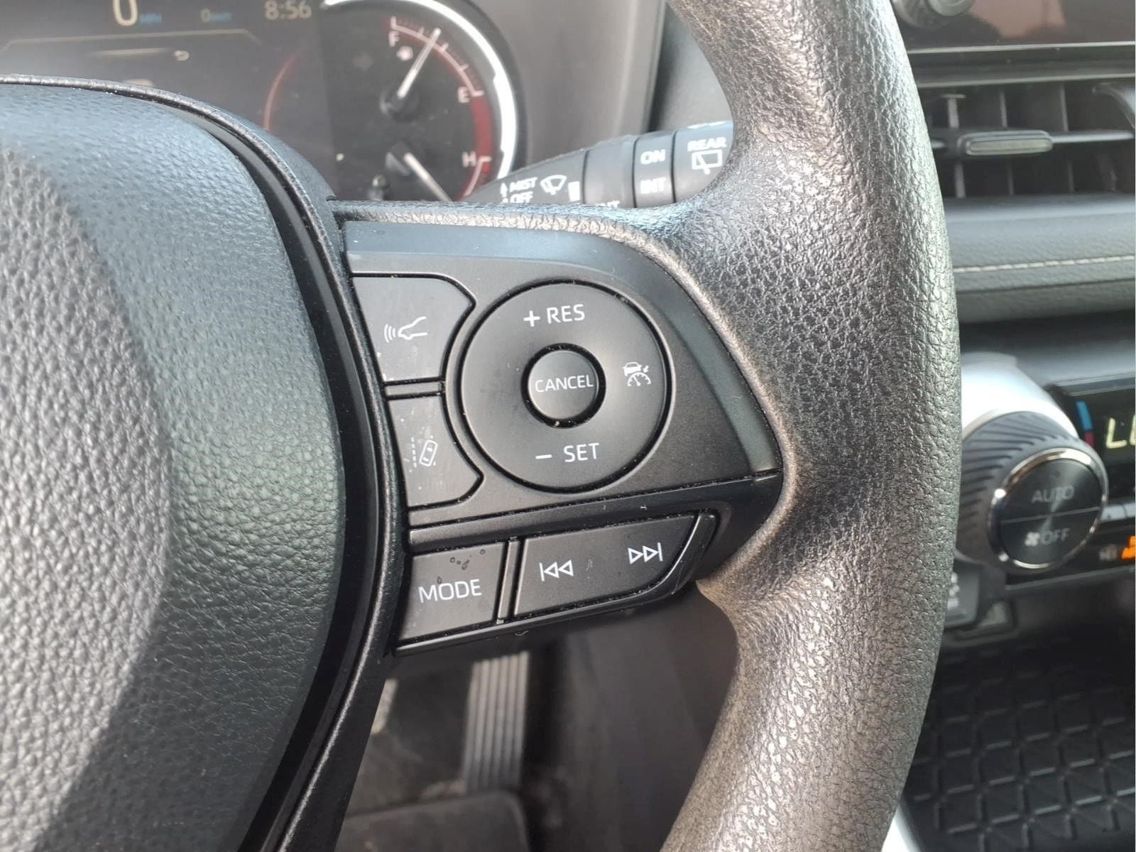 Used 2024 Toyota RAV4 XLE FWD image 14